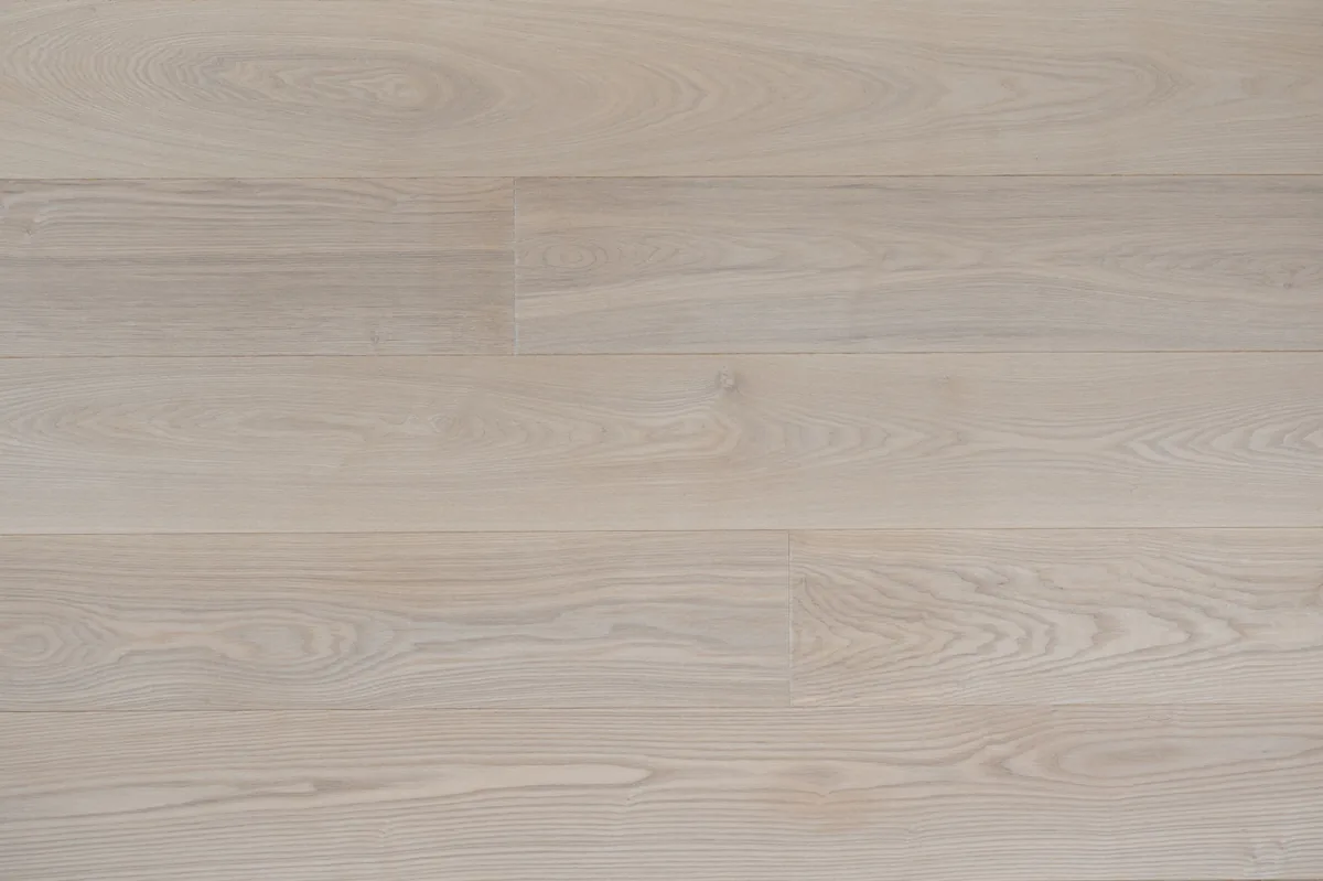 AmberWood Ясень Белая ночь